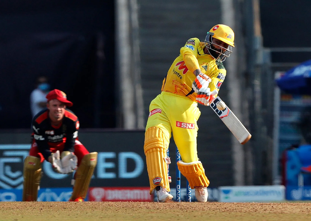 Jadeja hits 37 in the last over