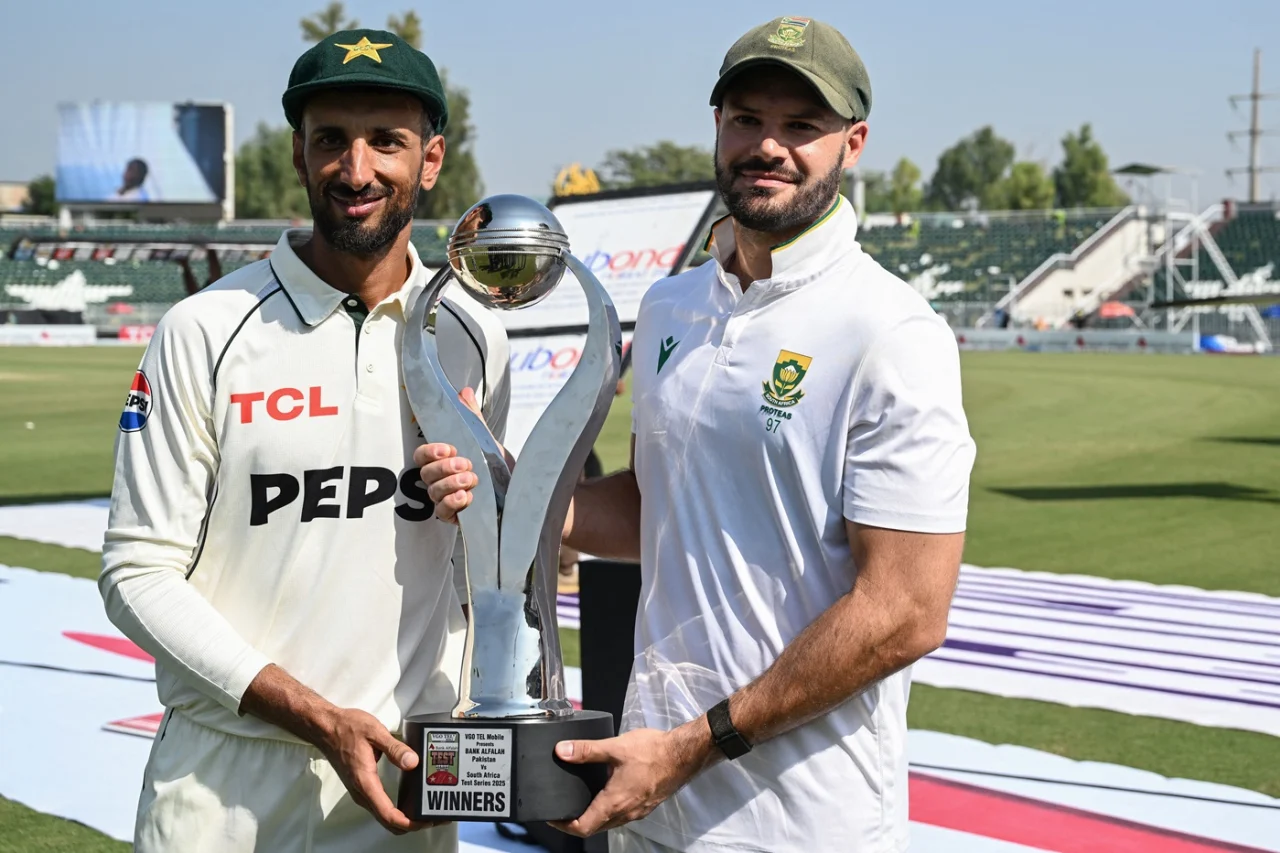 Pak skipper Shan Masood and SA skipper Shan Masood