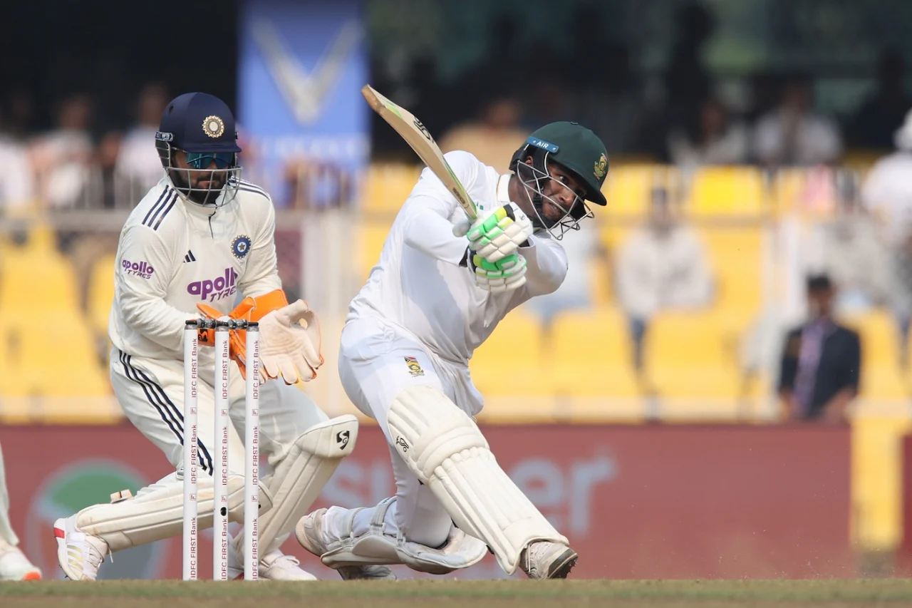Senuran Muthusamy took on the Indian attack on Day 2 to score a ton for South Africa in the second Test in Guwahati