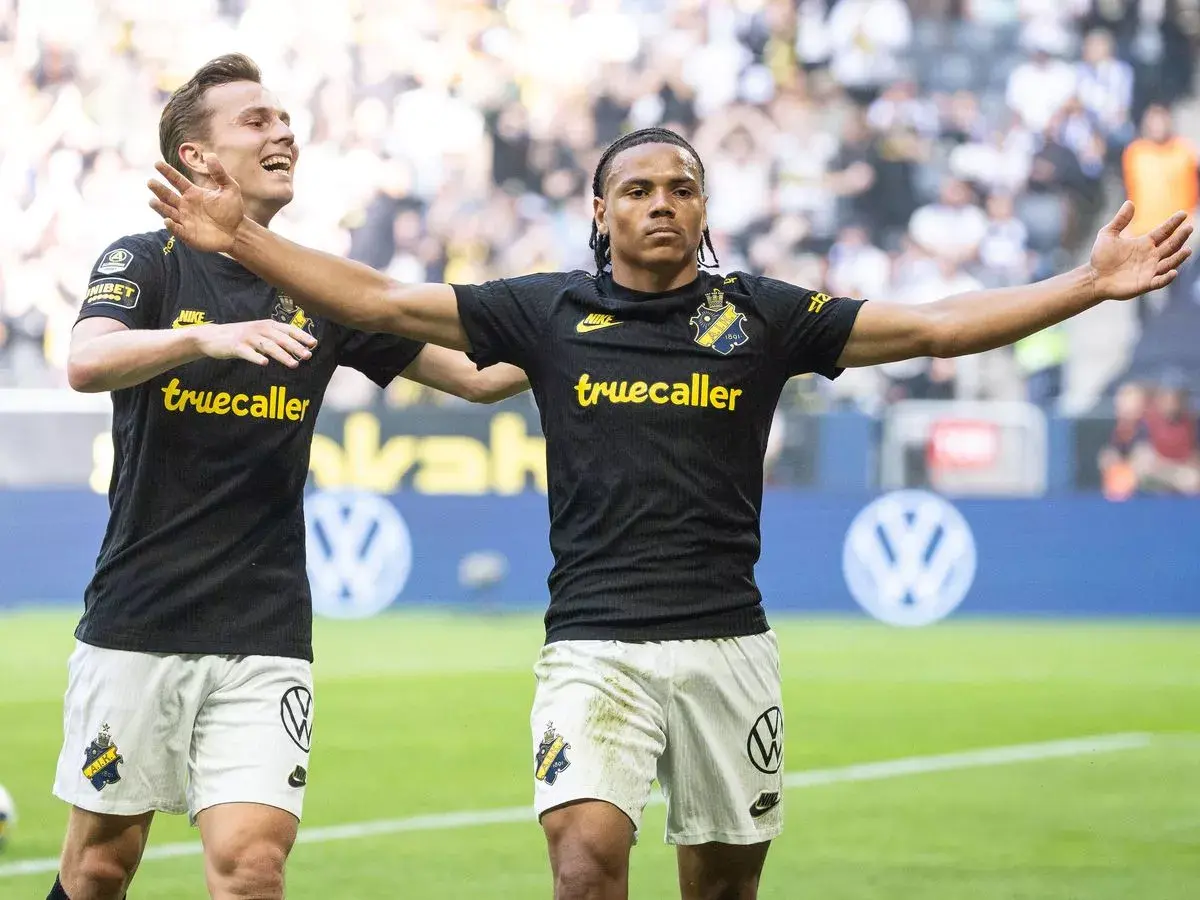 Kevin Filling Dismisses Manchester United Transfer Rumours.