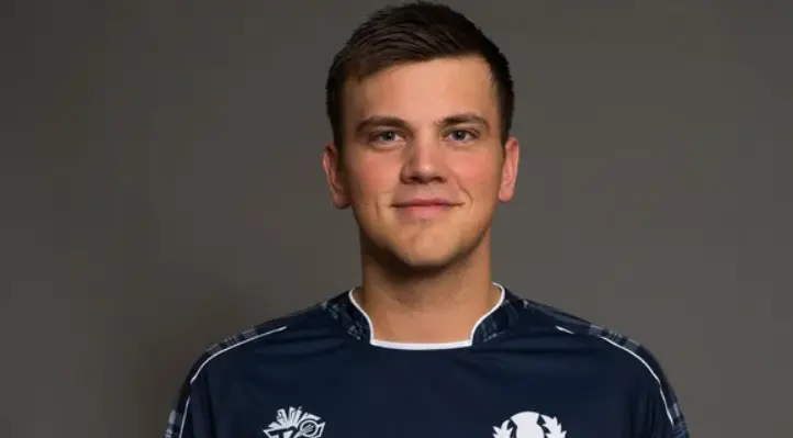 Mark Watt was born on July 29, 1996.