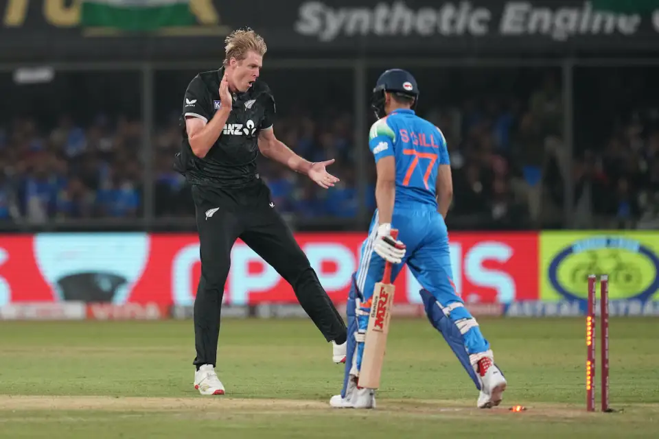 IND vs NZ | Twitter dazed as Jamieson jaffa gloriously bursts through gloomy Gill defence in Indore