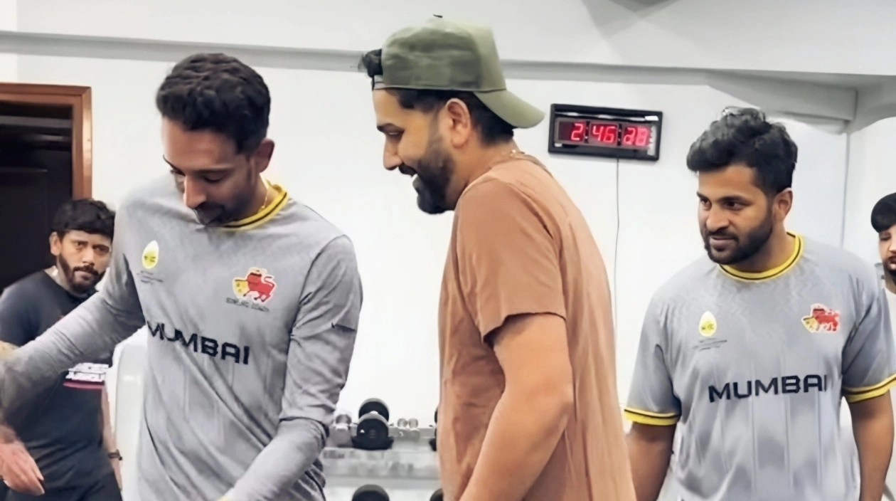 Watch Rohit Sharma’s Funny Shock Pen Moment with Friends