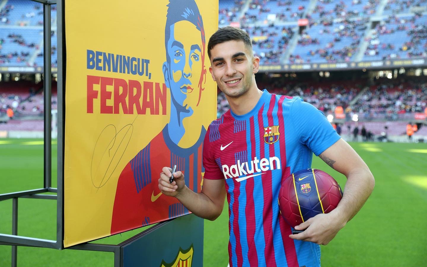 Barcelona shirt weighs few kilos more but Ferran Torres will give me lot of joy, admits Xavi Hernandez