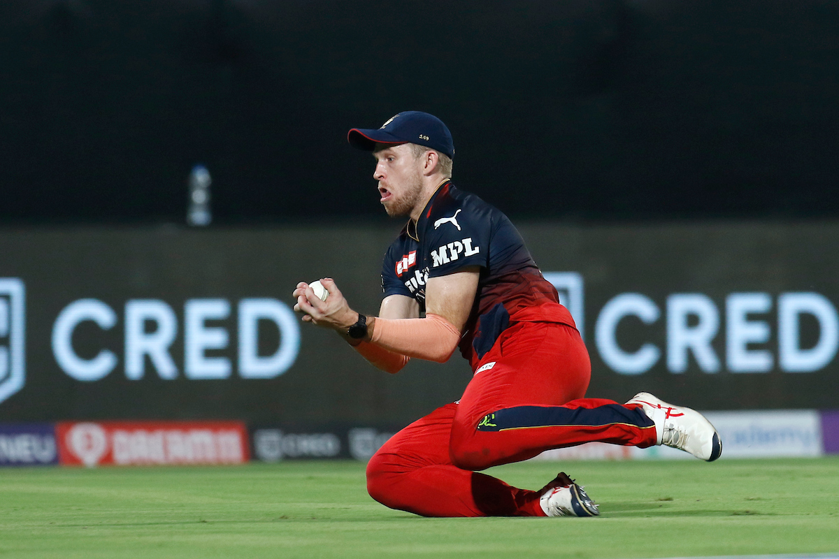 IPL 2022, RCB vs KKR | Twitter reacts as David Willey plucks a stunner while running backwards