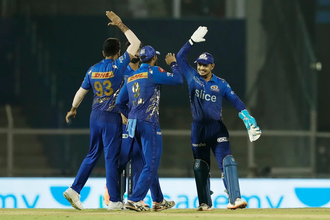 IPL 2022, LSG vs MI | Twitter reacts to Ishan Kishan's unlucky dismissal against Lucknow Super Giants