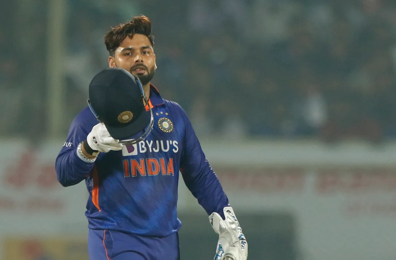 IND vs SA 2022, 3rd T20I | Internet reacts as Rishabh Pant's sharp catch sends Dwaine Pretorius packing