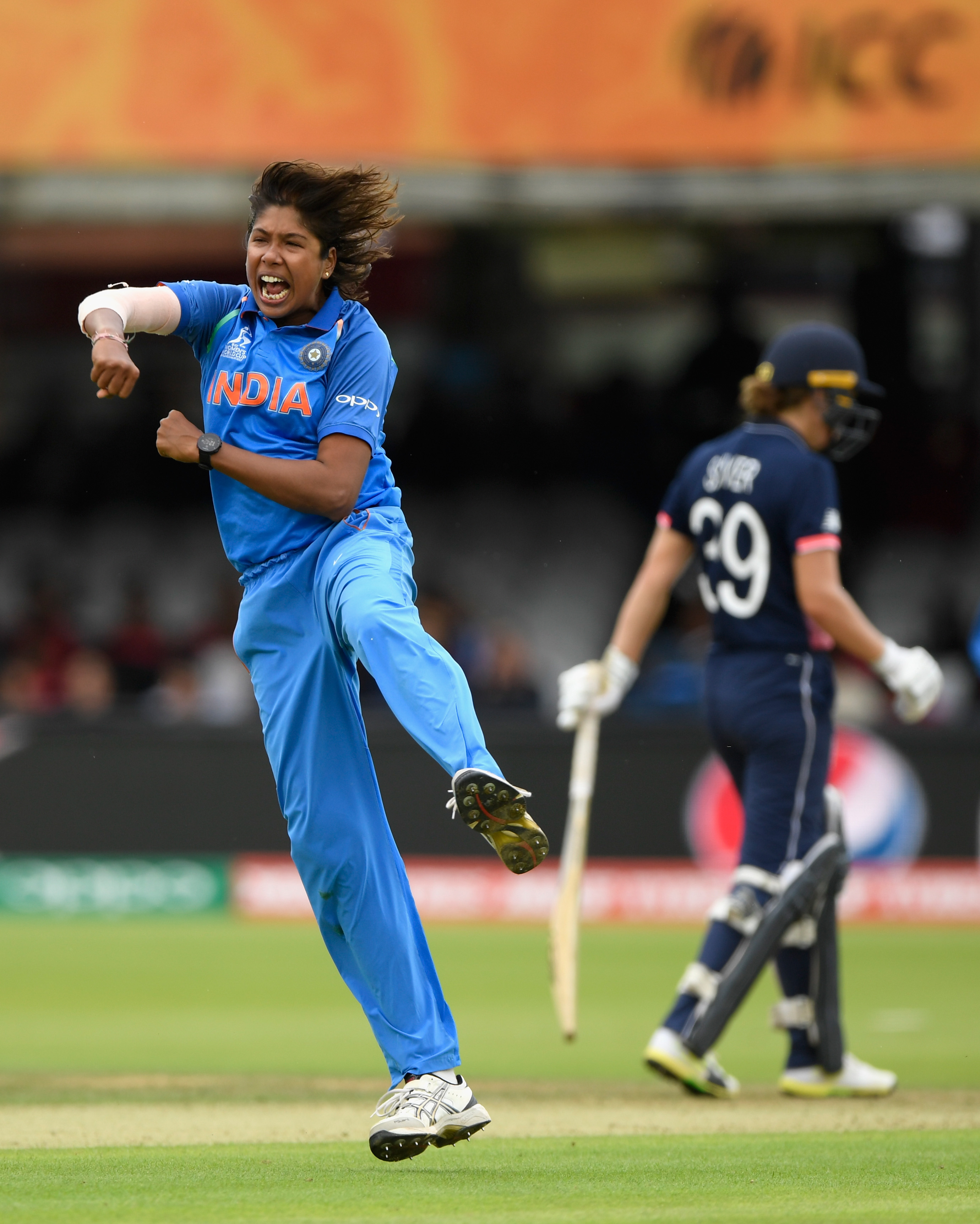 CAB to honor Jhulan Goswami with a Rs 10 Lakh cash reward