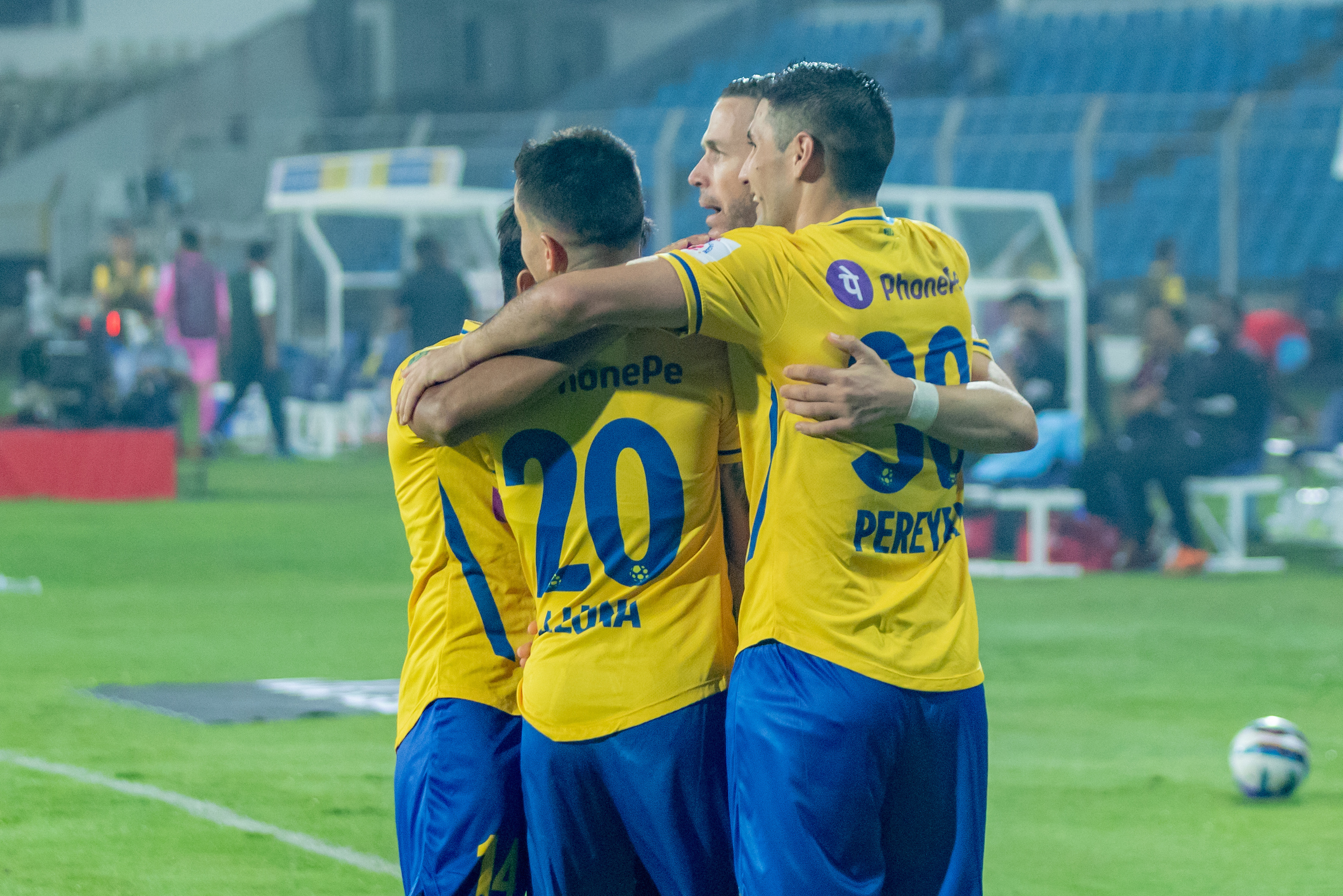 ISL 2021 | Kerala Blasters shock table-toppers Mumbai City FC 3-0