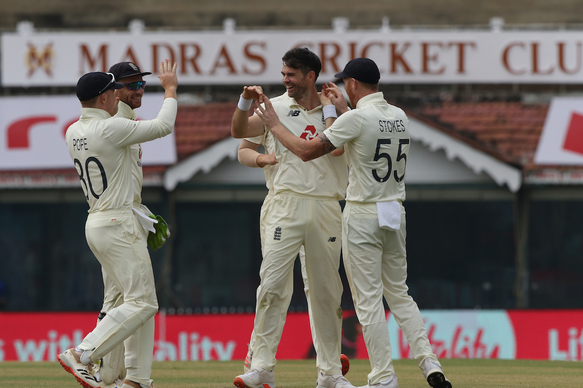 Twitter reacts to Rishabh Pant's immediate fall after Kohli's piece of advise