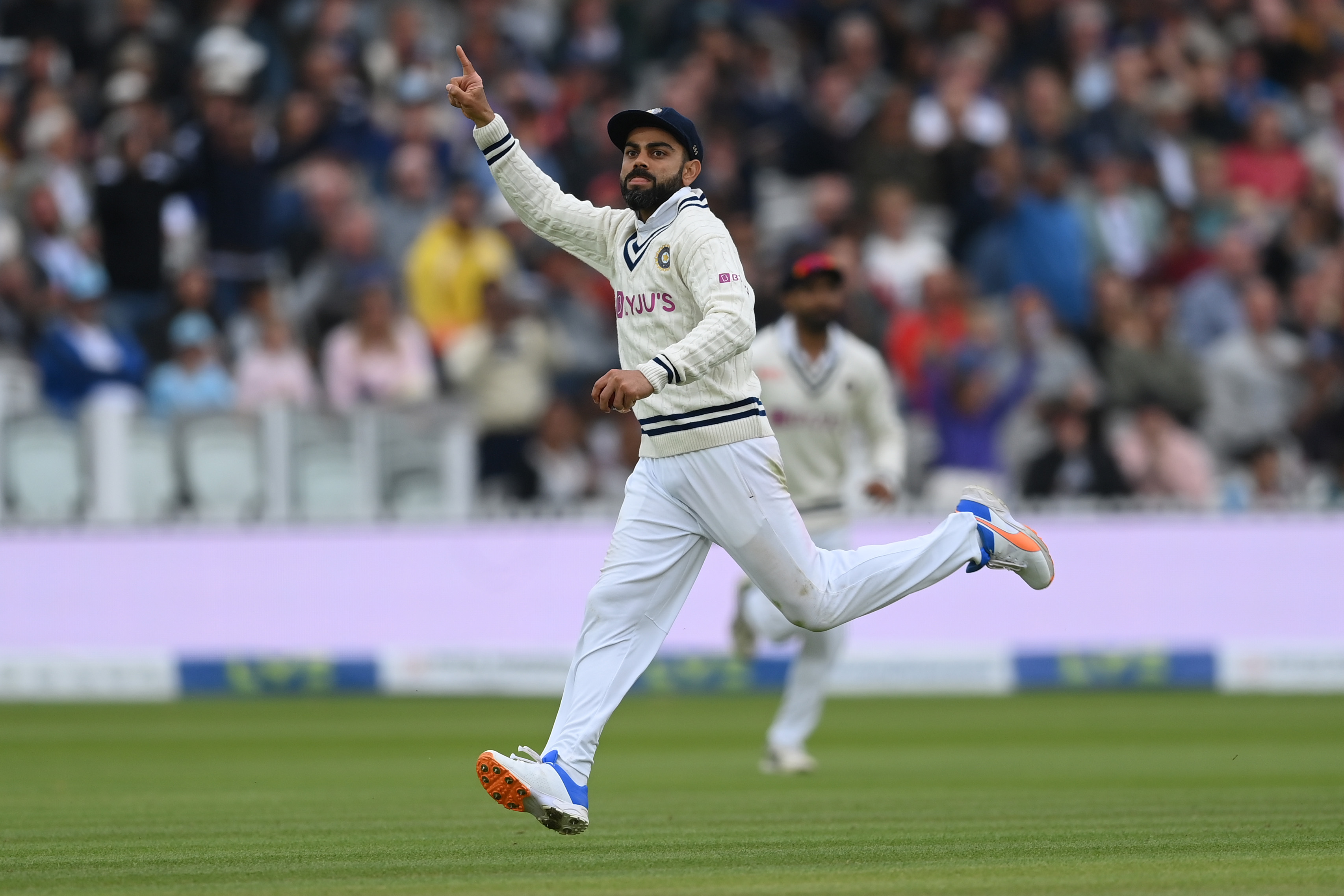 VIDEO | Kohli goes crazy after Bumrah sends back Root