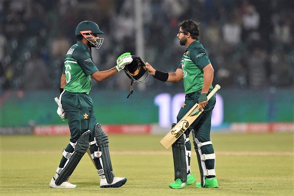 PAK vs AUS 2022 | Hosts complete record run chase to level ODI series