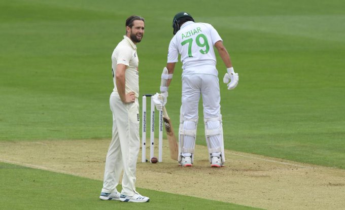 Twitter reacts to Chris Woakes' premature celebration going wrong as strong bails save Azhar Ali