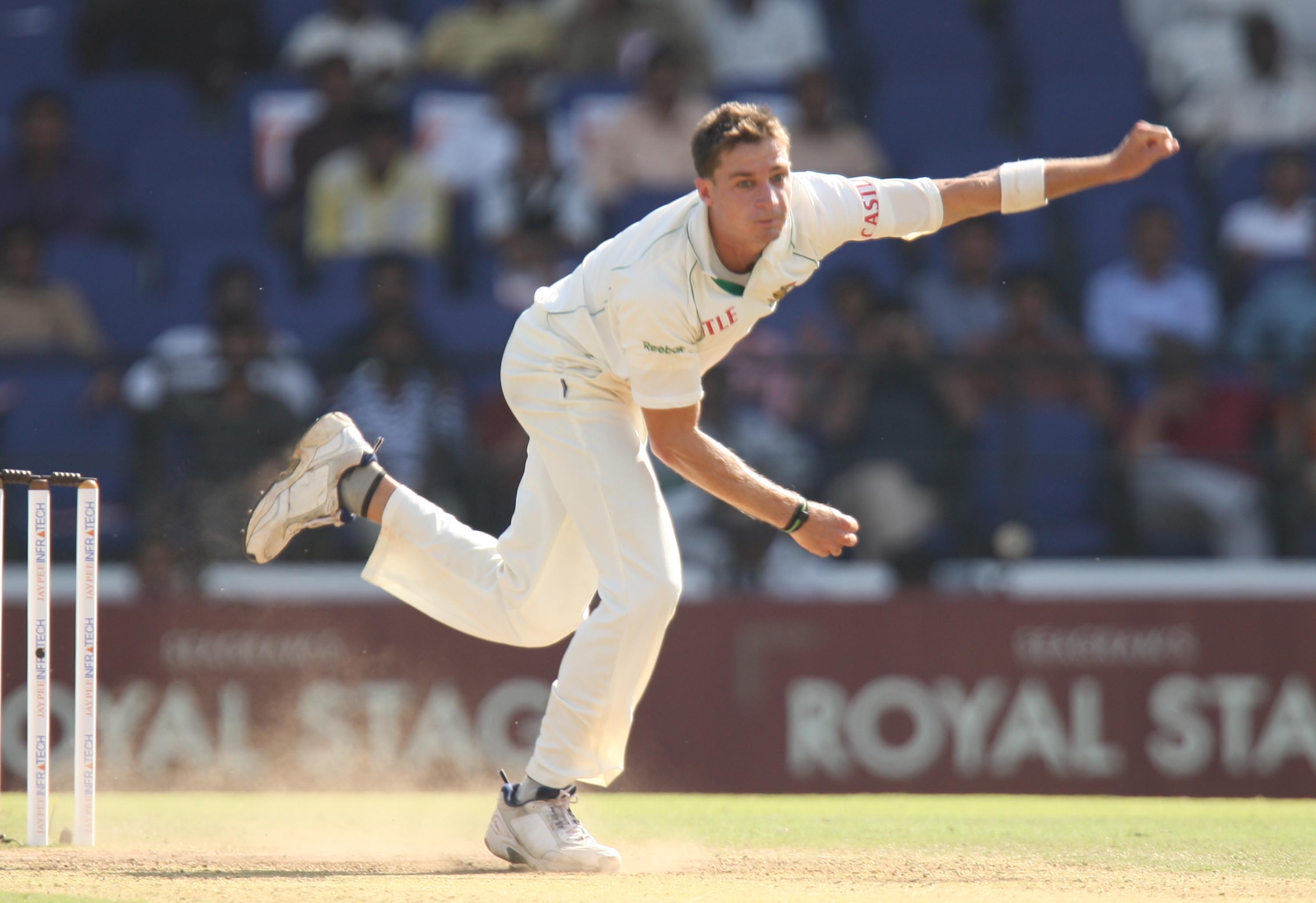 Dale Steyn announces retirement from Test cricket