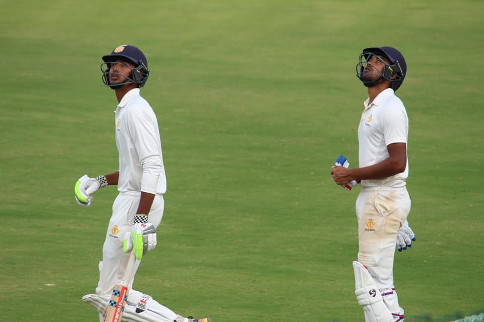 Ranji Trophy 2019-20 | BEN v KAR - Bowlers, Devdutt Padikkal keep Karnataka alive