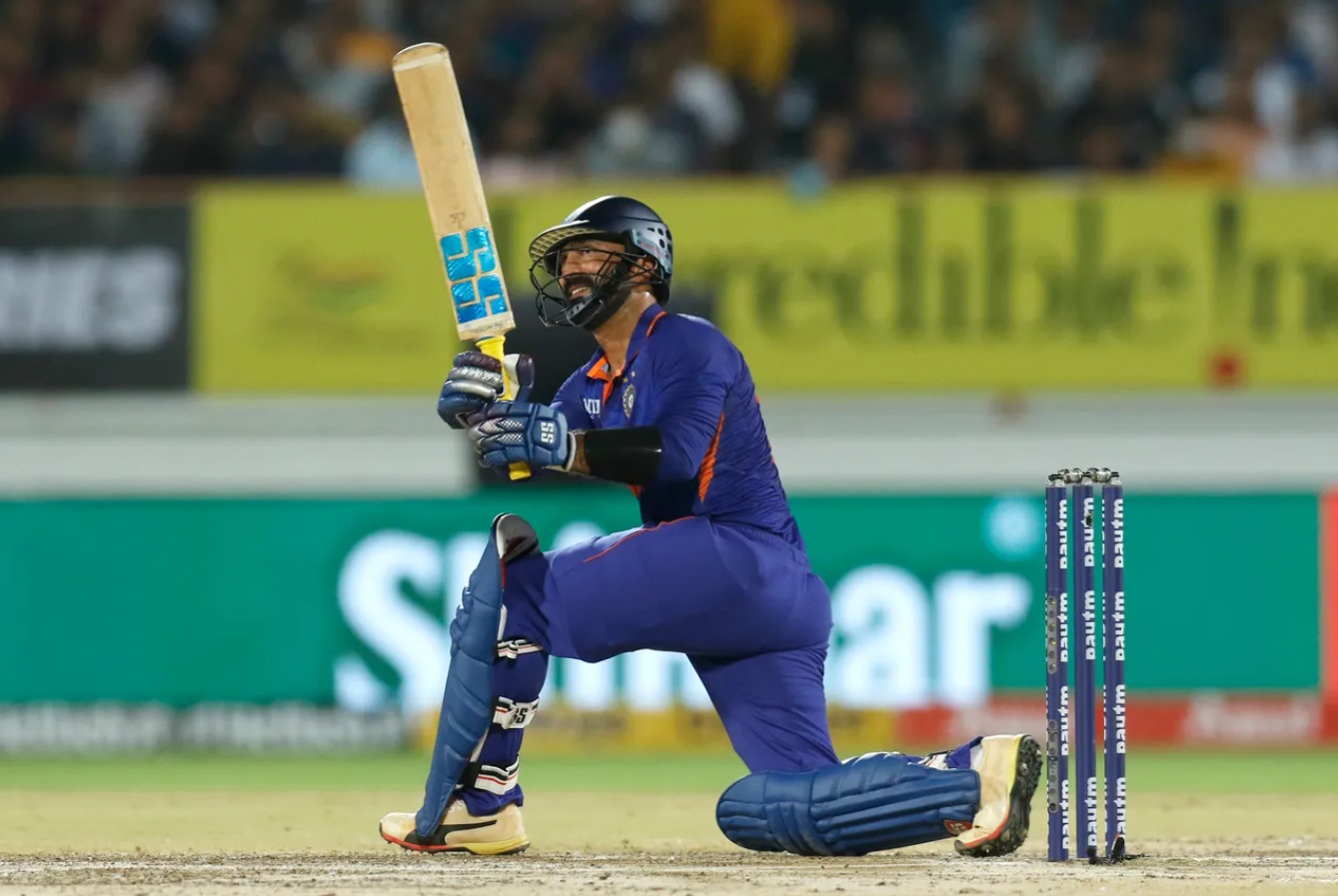 Dinesh Karthik has all the shots, asserts Irfan Pathan