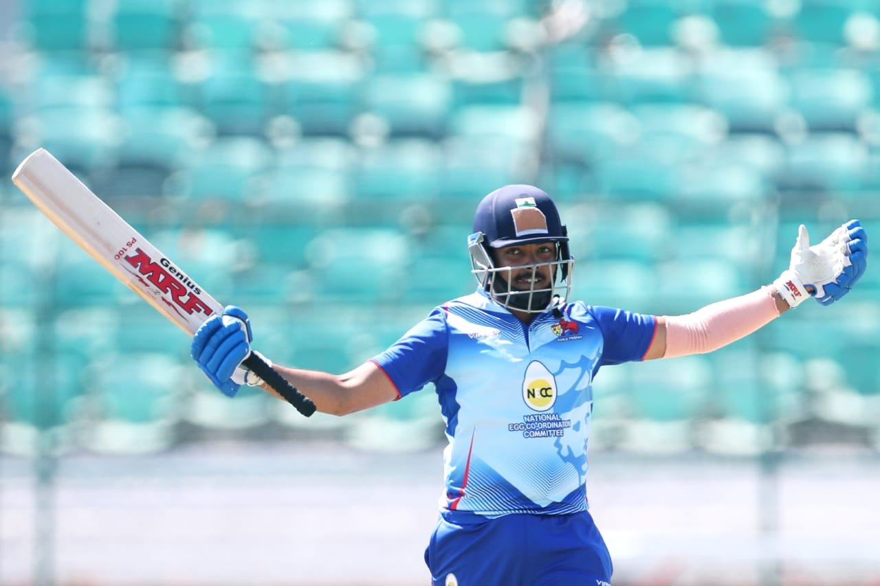 Vijay Hazare Trophy | Prithvi Shaw's unbeaten 185 helps Mumbai trash Saurashtra and book a place in the semi-finals