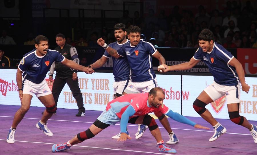 PKL 2017 | Manjeet-Jasvir masterclass hand Bulls fifth loss of the season