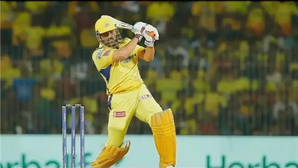 Mahendra Singh Dhoni – 118 meters.