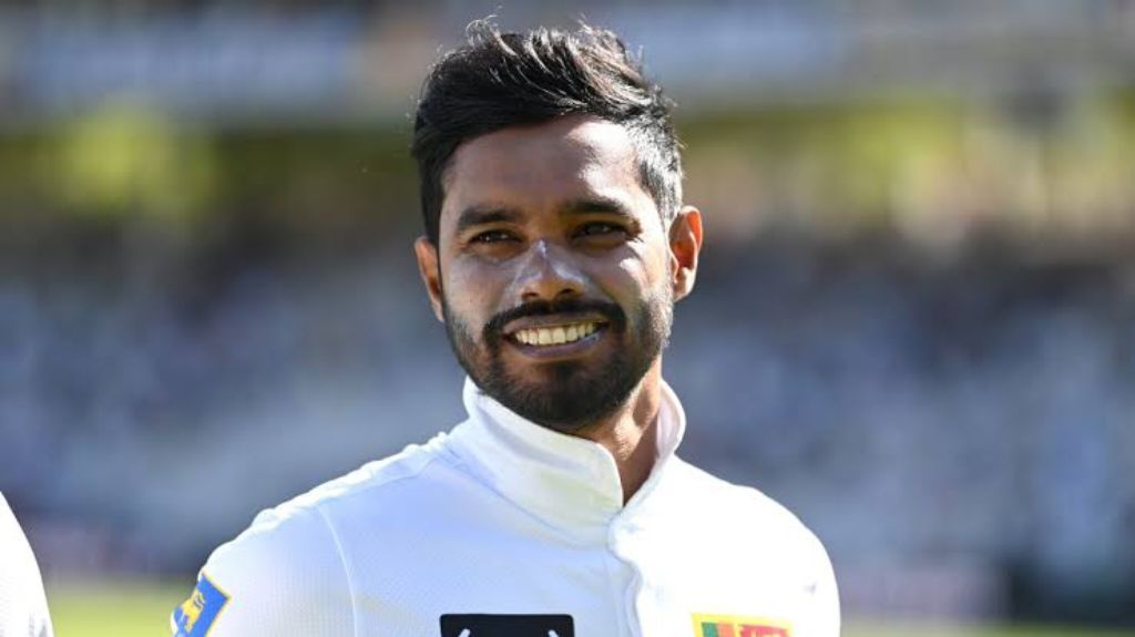 Sri Lanka captain Dhananjaya de Silva clicked in between a Test match