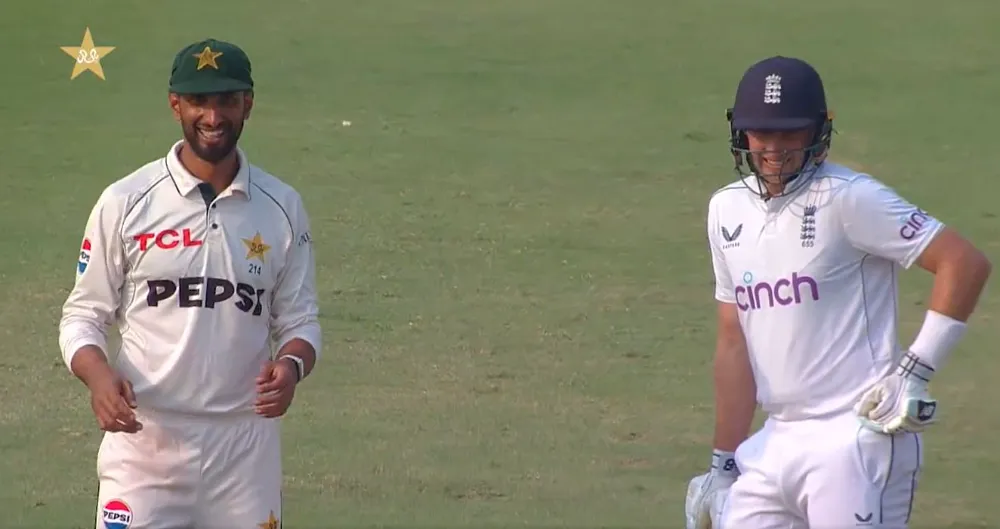 PAK vs ENG | Twitter reacts to Masood teasing Root after luck rescues Brook out of shambolic dismissal