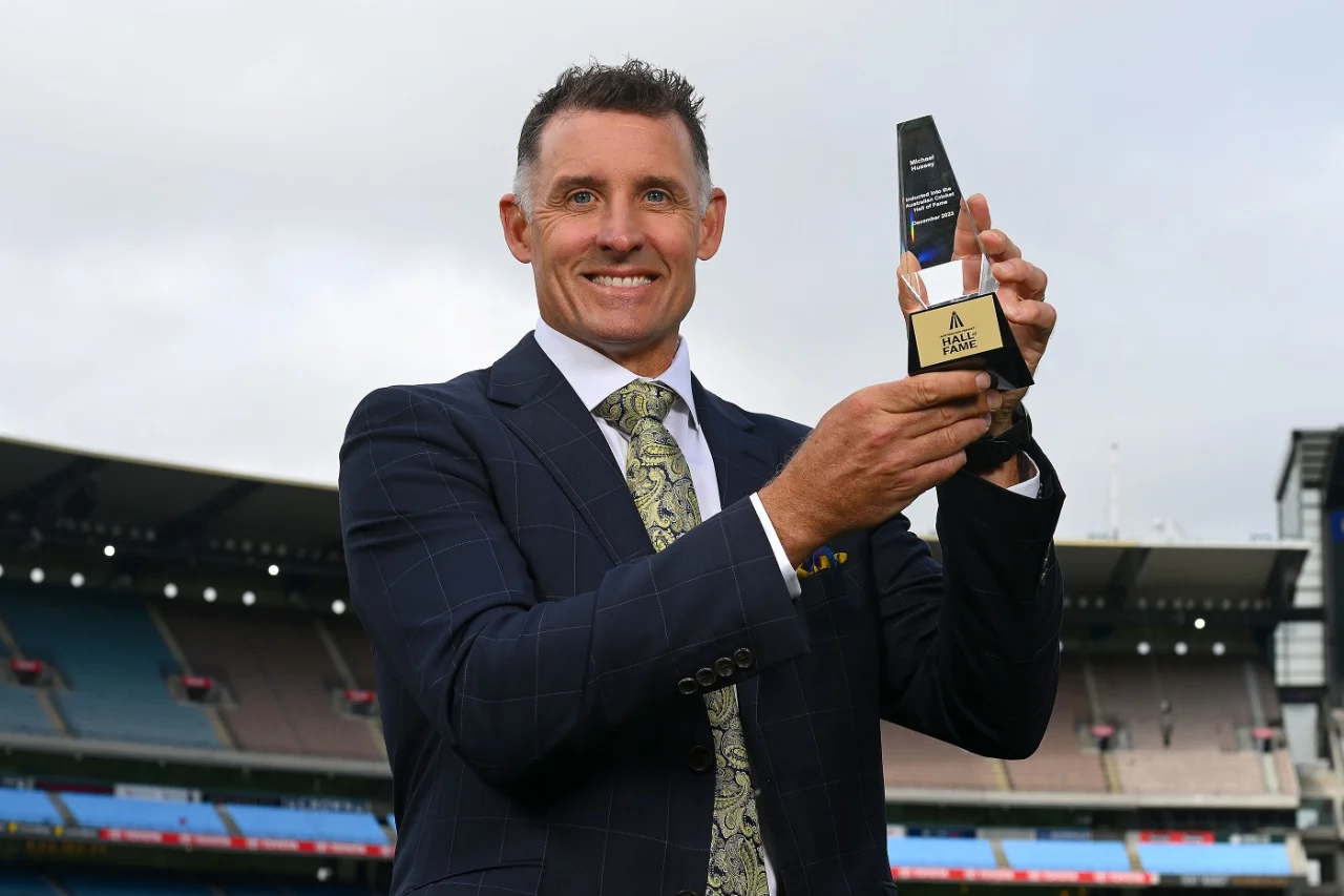 WATCH, BBL | Hussey justfies 'Mr Cricket' tag with perfect prediction of Cartwright's capitulation