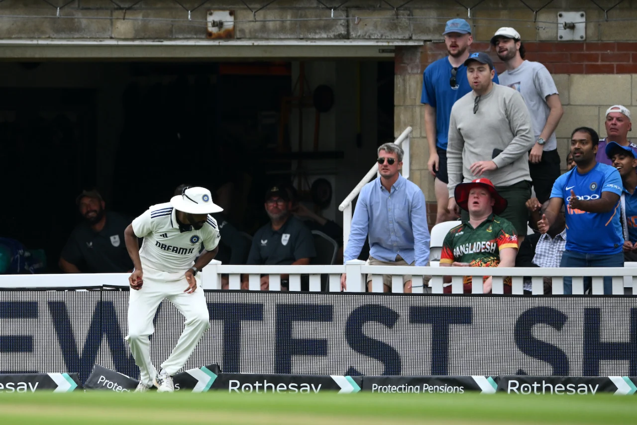 ENG vs IND | Twitter laments as disbalanced Siraj turns villain to save Brook and embarrass Krishna