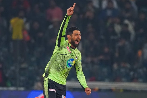 PSL | Twitter reacts as Pakistani trademark 'double-feint' misfield leaves Sikandar Raza seething