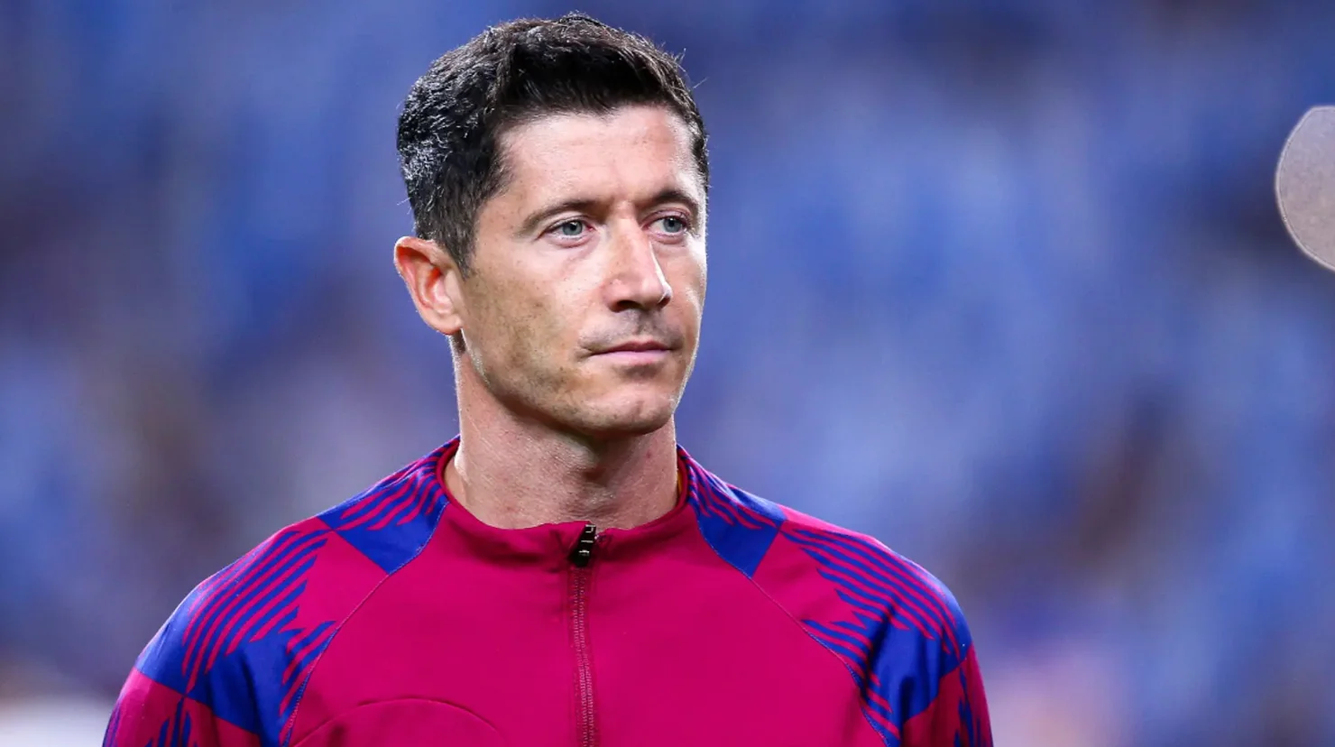Robert Lewandowski Faces Lucrative Saudi Offers, Barcelona Plans Ahead