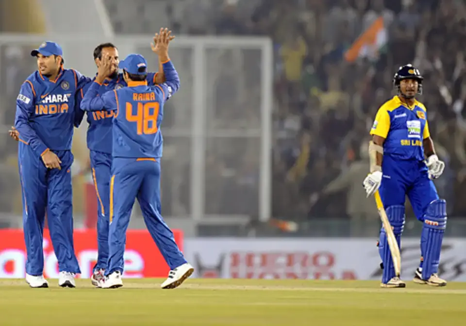 india-defeated-sri-lanka-by-6-wickets.