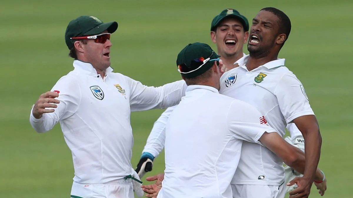 18 wickets fell in a single day durinng South Africa vs India match on January 8, 2018.