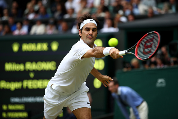 WATCH | Roger Federer produces an incredible defensive backhand winner against Tomas Berdych